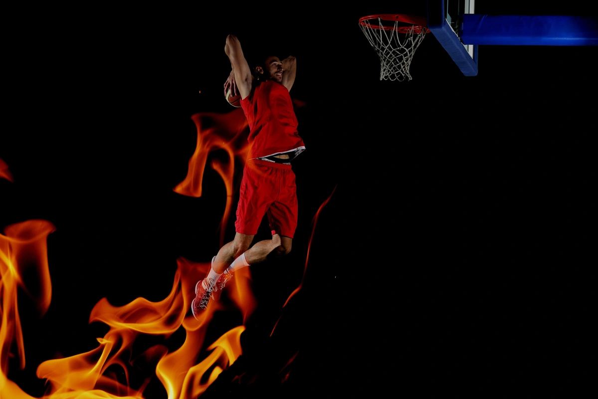 спортсмен, баскетбол, спорт, парень, баскетбольное кольцо, огонь, пламя, мяч, чёрные, красные, оранжевые