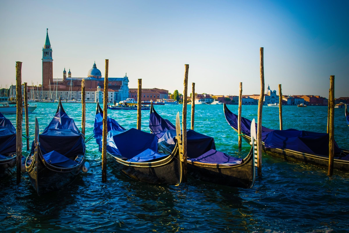 Венеция, море, лодки, гондолы, водный транспорт