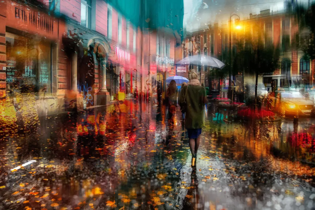 город, улица, дождь, фонарь, магазины, люди, машины, листья, осень, девушка с зантом, вектор