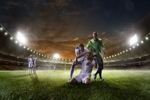 футболисты, спорт, игра, футбол, игроки, поле, стадион, победа, коричневые, зелёные, белые
