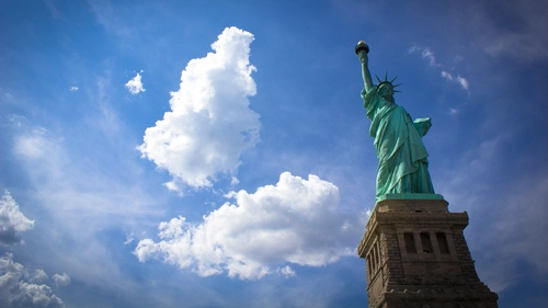 статуя свободы, нью-йорк, зеленые, синие, небо