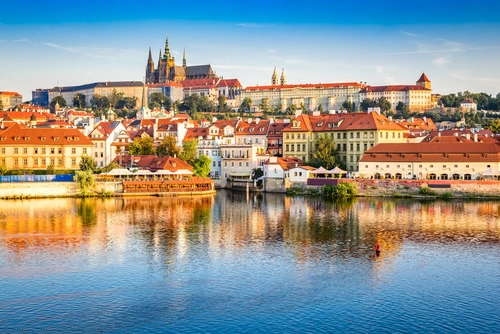 река, замки, Прага, Чешская Республика, дома, голубые, оранжевые