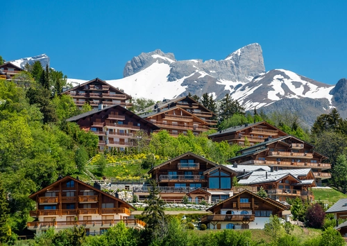горы, отель, дома, швейцария, синие, белые, коричневые, зеленые