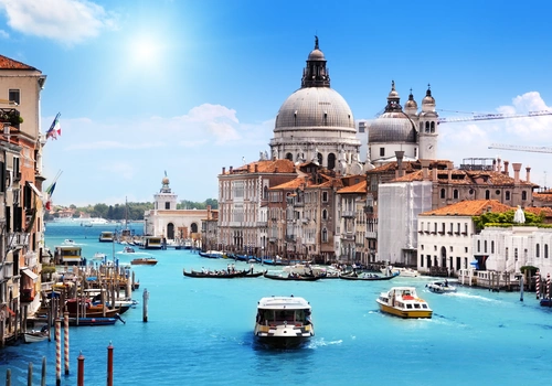 флоренция, италия, каналы, лодки, архитектура, речное такси, бирюзовые, синие, бежевые, коричневые