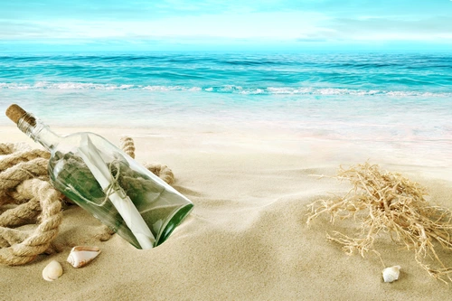 море, пляж, песок, бутылка, послание, письмо, ракушки, верёвка, ветка, голубые, бежевые