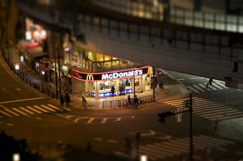 Mcdonalds, фото, городская атмосфера, ночь, желтые, темные