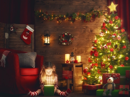 кресло, интерьер, подарки, новый год, елка, гирлянда, желтые, коричневые, зеленые
