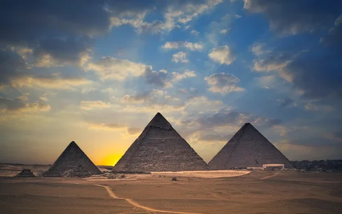 пустыня, пирамиды, небо, песок, облака, голубые, коричневые