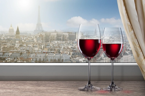 франция, париж, дома, город, окно, бокалы с вином, бежевые, красные
