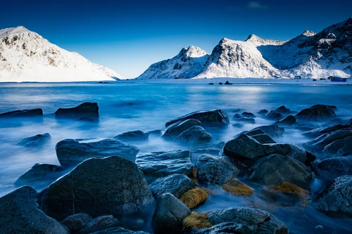 Норвегия, Лофотенские острова, горы, камни, пляж, Скагсанден, голубые, синие, белые