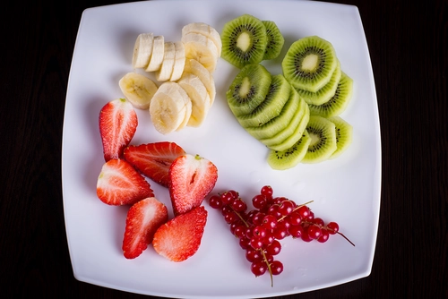 фрукты, еда, клубника, киви, красные, зеленые, белые