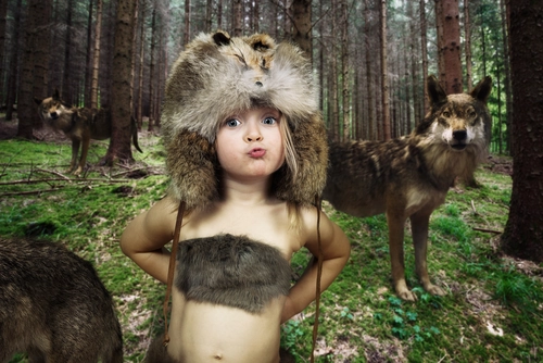 детские, дети, девочка, лес, волки, деревья, меховой костюм, зелёные, коричневые