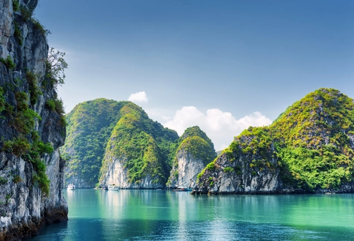 Вьетнамское море, бухта, Халонг Крейг Коув, горы, голубые, зелёные