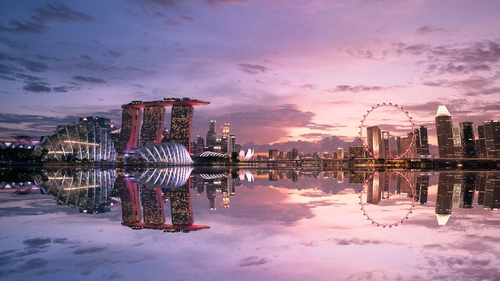 сингапур, колесо обозрения, море, дома, небоскрёбы, небо, закат, розовые, голубые, коричневые